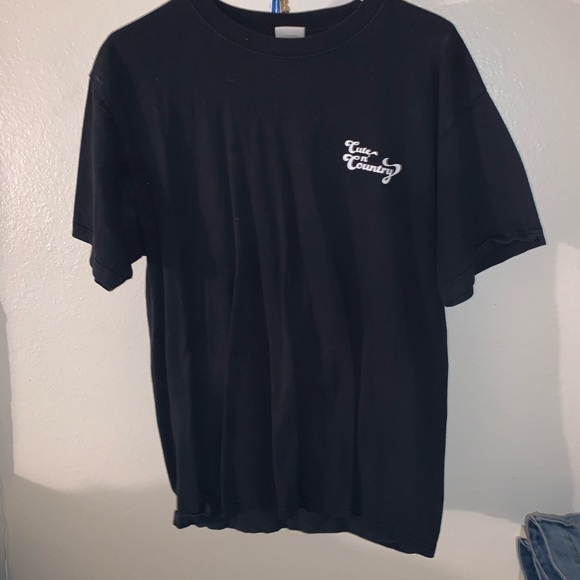 Cute n’ Country T-Shirt - Picture 2 of 2